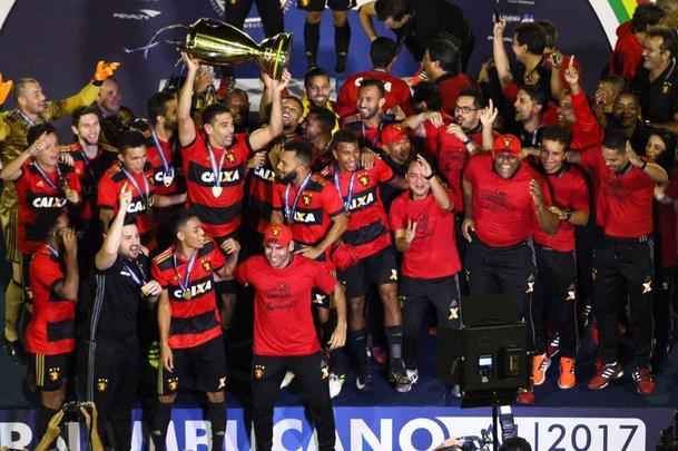 Rubro-negros venceram o Carcar por 1 a 0 e voltam do serto pernambucano com a 41 conquista de um Campeonato Pernambucano