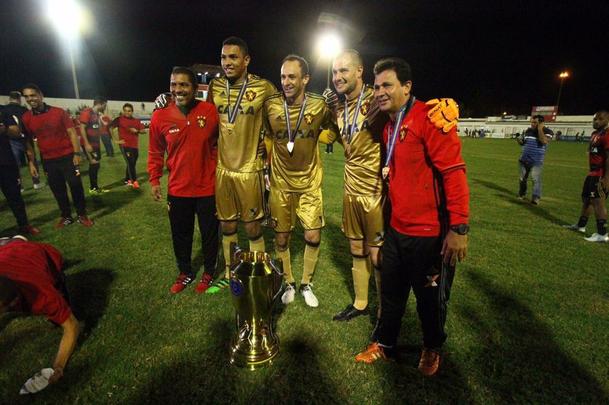 Rubro-negros venceram o Carcar por 1 a 0 e voltam do serto pernambucano com a 41 conquista de um Campeonato Pernambucano