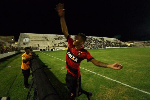 Rubro-negros venceram o Carcar por 1 a 0 e voltam do serto pernambucano com a 41 conquista de um Campeonato Pernambucano