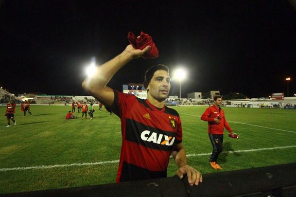 Rubro-negros venceram o Carcar por 1 a 0 e voltam do serto pernambucano com a 41 conquista de um Campeonato Pernambucano