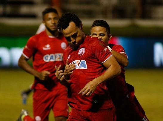 Nutico fez uma partida segura defensivamente, ao contrrio de outros jogos. Na frente, o ABC se abriu para os contra-ataques o Timbu soube aproveitar uma das poucas chances que apareceram. Gilmar, de cabea, marcou o gol da vitria alvirrubra, que encerrou o jejum de vitrias na Srie B. Ainda assim, situao da equipe na tabela  crtica, com apenas cinco pontos e na lanterna