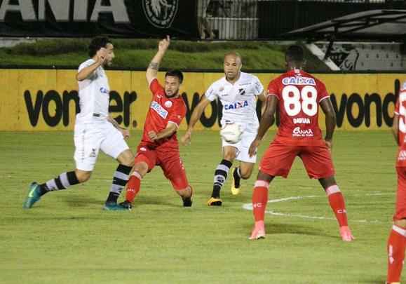 Nutico fez uma partida segura defensivamente, ao contrrio de outros jogos. Na frente, o ABC se abriu para os contra-ataques o Timbu soube aproveitar uma das poucas chances que apareceram. Gilmar, de cabea, marcou o gol da vitria alvirrubra, que encerrou o jejum de vitrias na Srie B. Ainda assim, situao da equipe na tabela  crtica, com apenas cinco pontos e na lanterna