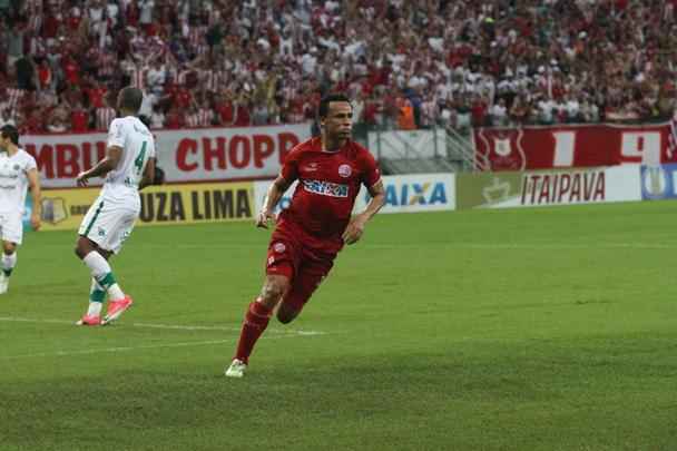 O Náutico recebeu o Juventude na Arena de Pernambuco, com apoio da torcida, que compareceu ao estádio para apoiar o time. O primeiro tempo de jogo foi marcado pelo equilíbrio. Diante disso, o Timbu se deu melhor porque aproveitou a chance que teve. Já no fim da etapa, Gilmar abriu o placar