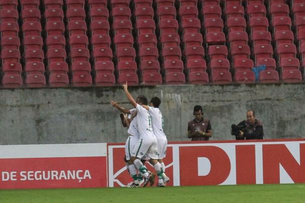 No segundo tempo, equilíbrio permaneceu, mas o Juventude chegou ao empate, com Wallacer. A bola desviou e enganou Tiago Cardoso, que nada pôde fazer