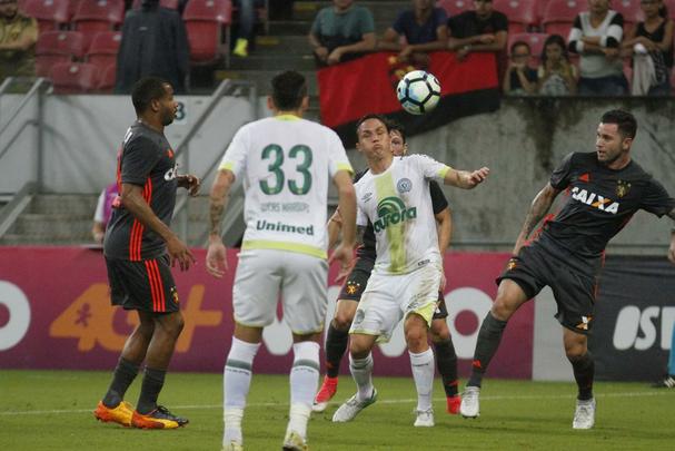 Sport e Chapecoense duelaram pela 13ª rodada da Série A na Arena de Pernambuco