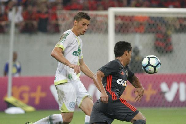 Sport e Chapecoense duelaram pela 13 rodada da Srie A na Arena de Pernambuco