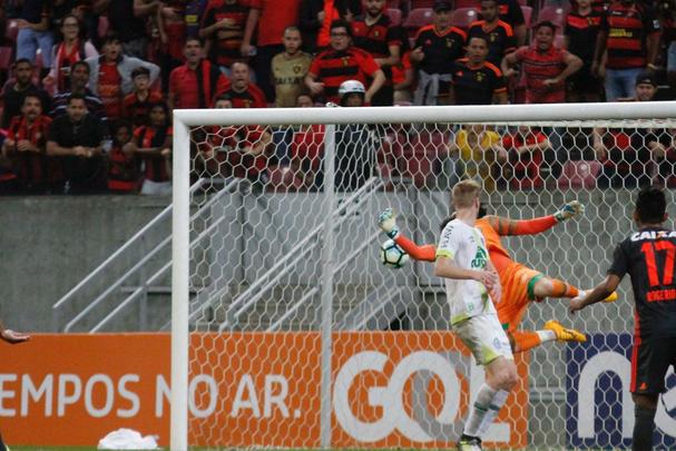 O gol de Diego Souza e o segundo gol de Andr foram nos acrscimos da partida