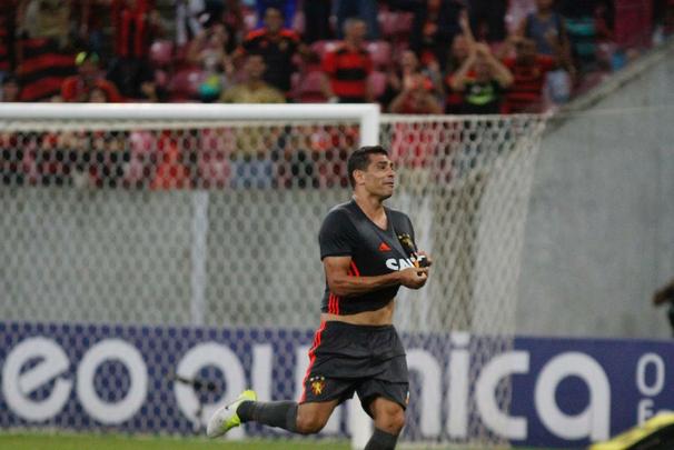 O gol de Diego Souza e o segundo gol de Andr foram nos acrscimos da partida