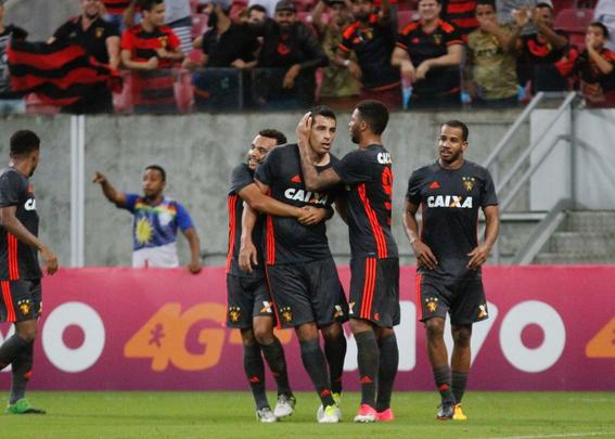 O gol de Diego Souza e o segundo gol de Andr foram nos acrscimos da partida