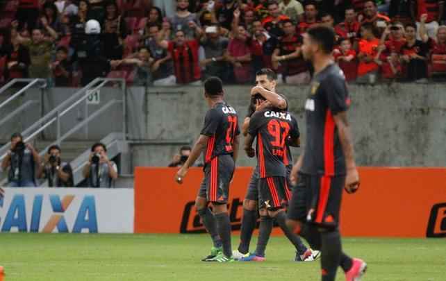 O gol de Diego Souza e o segundo gol de Andr foram nos acrscimos da partida