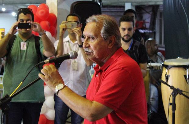 Após 366 sócios comparecerem no Náutico, Edno Melo foi aclamado presidente com 362 escolhas. Por ser candidato único, precisava apenas de um voto