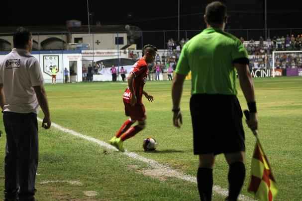 Erick acumula passagem pela base do Santos, foi campeo mineiro pelo sub-20 do Cruzeiro e destaque tambm do Timbu at chegar ao profissional