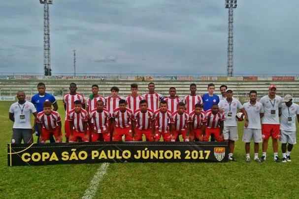 Erick acumula passagem pela base do Santos, foi campeo mineiro pelo sub-20 do Cruzeiro e destaque tambm do Timbu at chegar ao profissional
