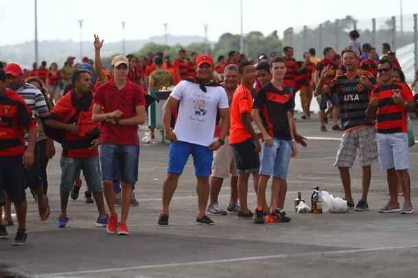 Arquibancadas ficam tomadas para jogo válido pela 16ª rodada do Brasileirão