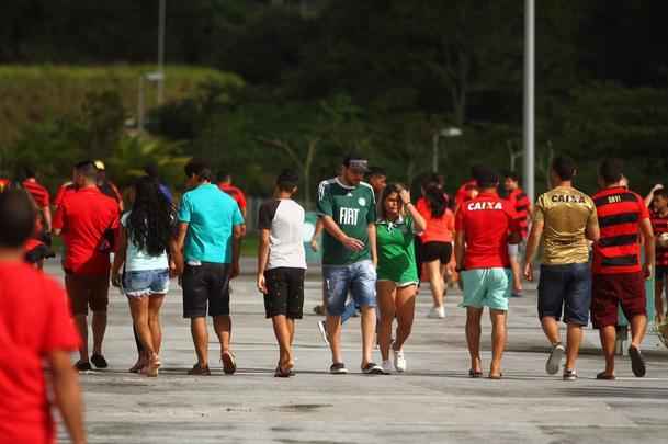 Arquibancadas ficam tomadas para jogo válido pela 16ª rodada do Brasileirão