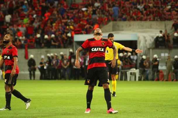 Bem postado, Palmeiras anulou Sport em jogo na Arena de Pernambuco