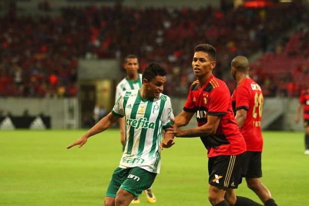 Bem postado, Palmeiras anulou Sport em jogo na Arena de Pernambuco