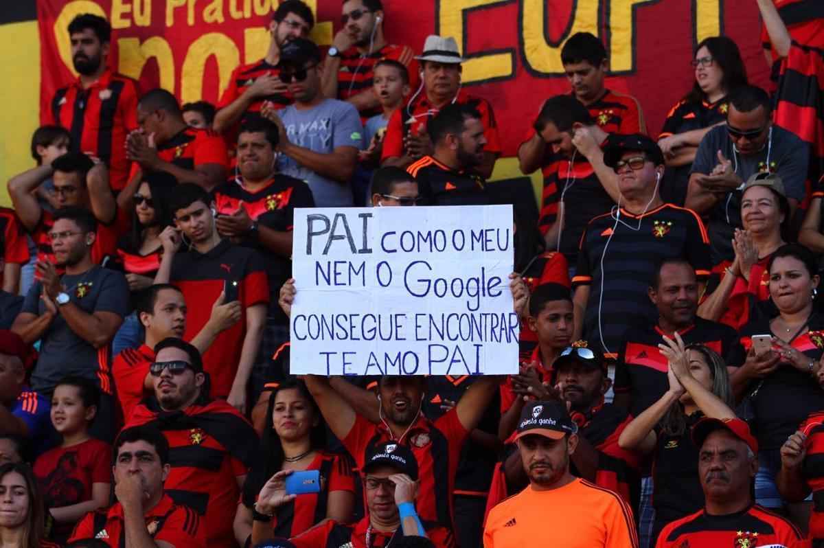 Ilha do Retiro recebeu um bom público no Dia dos Pais para o duelo entre Sport x Ponte preta, válido pela 20ª rodada do Campeonato Brasileiro da Série A