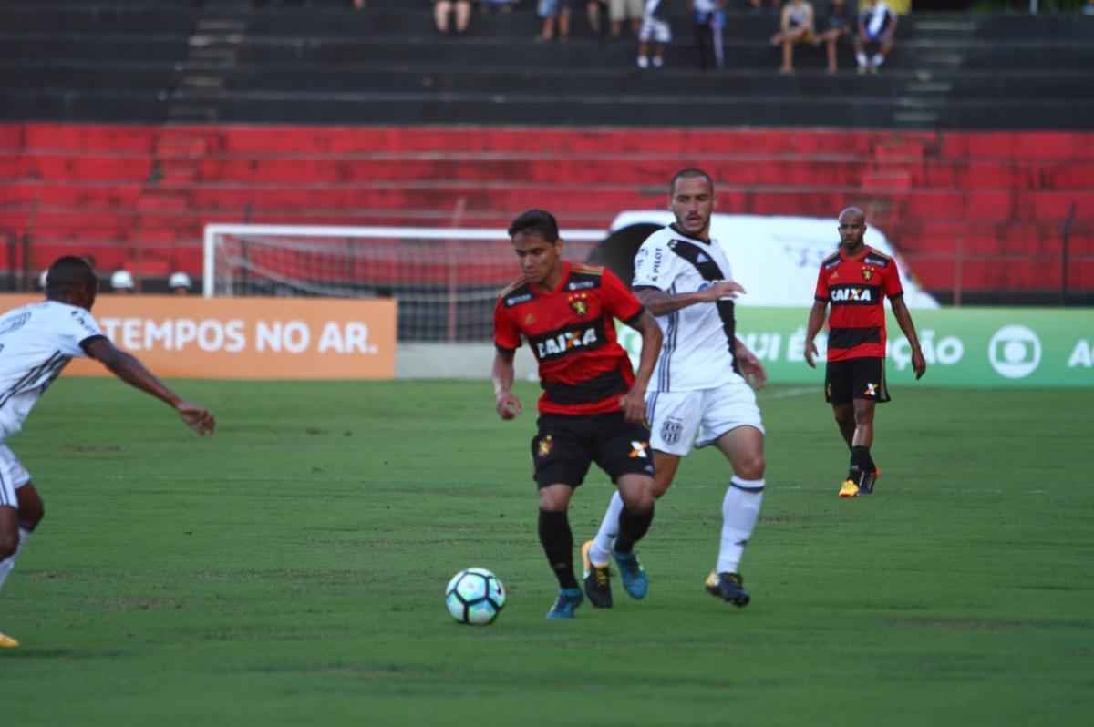 Ilha do Retiro recebeu um bom público no Dia dos Pais para o duelo entre Sport x Ponte preta, válido pela 20ª rodada do Campeonato Brasileiro da Série A