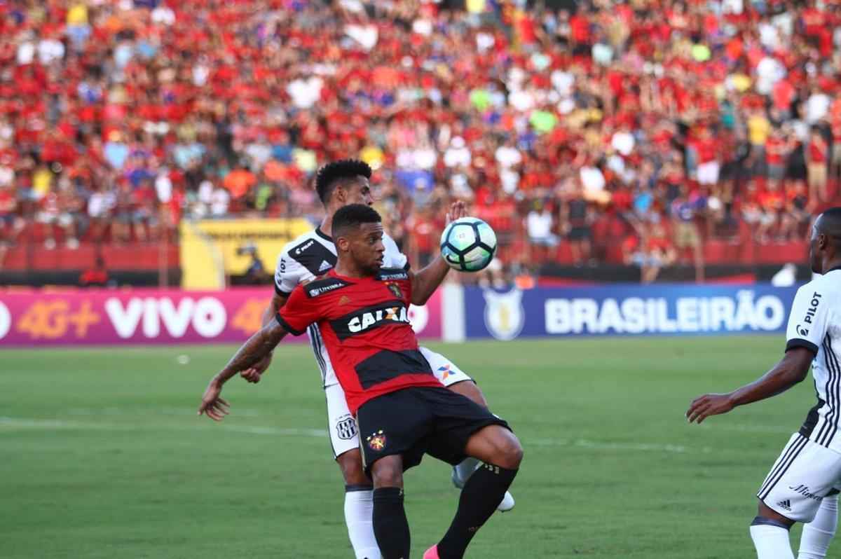 Ilha do Retiro recebeu um bom público no Dia dos Pais para o duelo entre Sport x Ponte preta, válido pela 20ª rodada do Campeonato Brasileiro da Série A