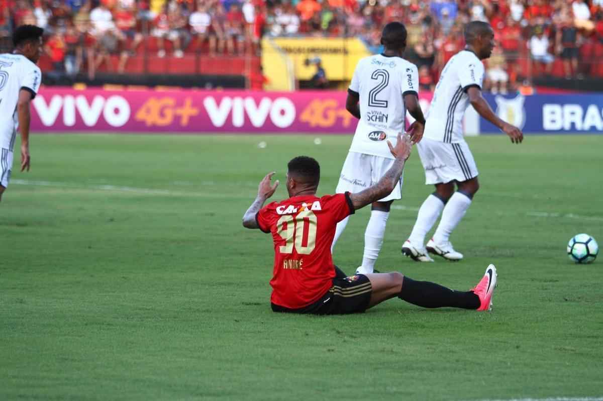 Ilha do Retiro recebeu um bom público no Dia dos Pais para o duelo entre Sport x Ponte preta, válido pela 20ª rodada do Campeonato Brasileiro da Série A