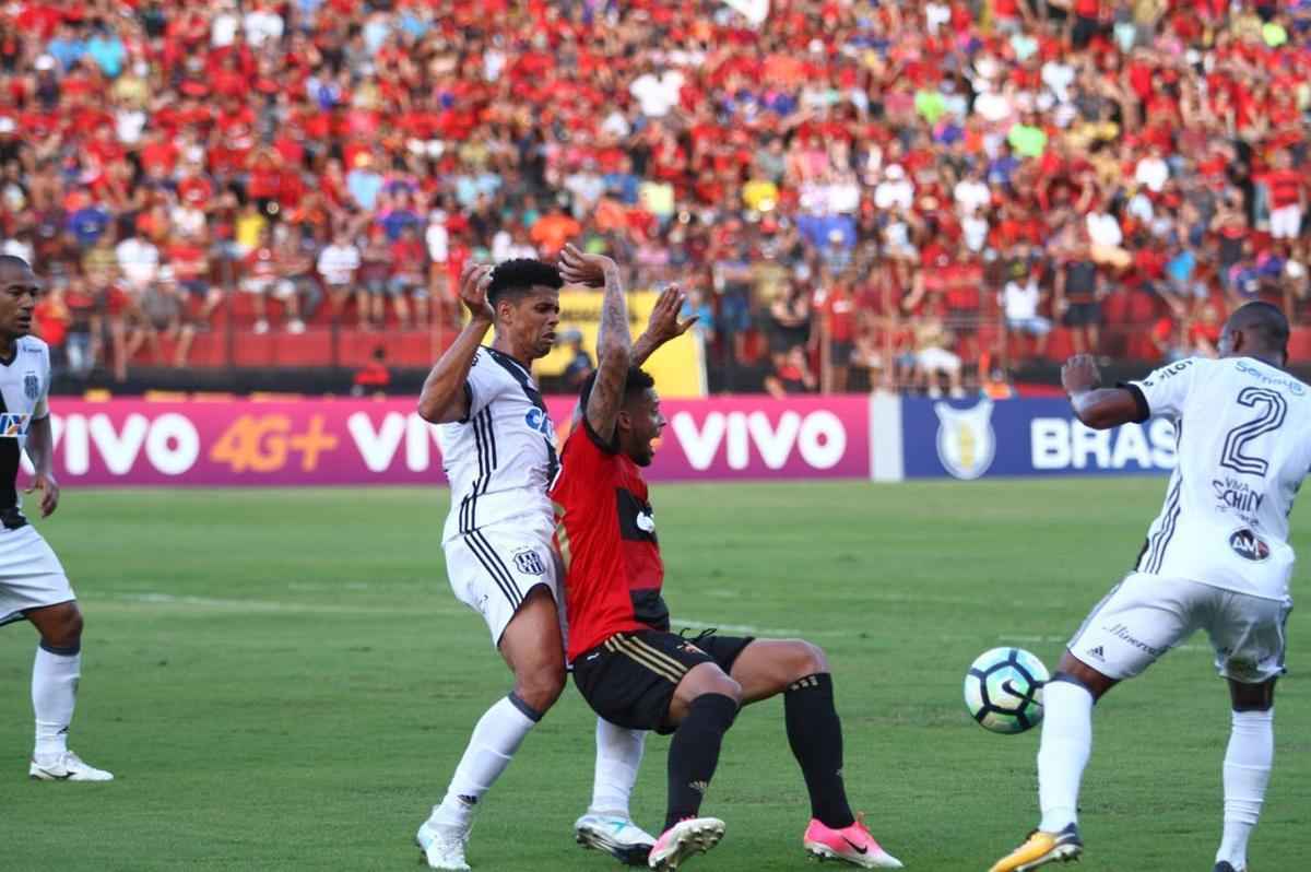 Ilha do Retiro recebeu um bom público no Dia dos Pais para o duelo entre Sport x Ponte preta, válido pela 20ª rodada do Campeonato Brasileiro da Série A