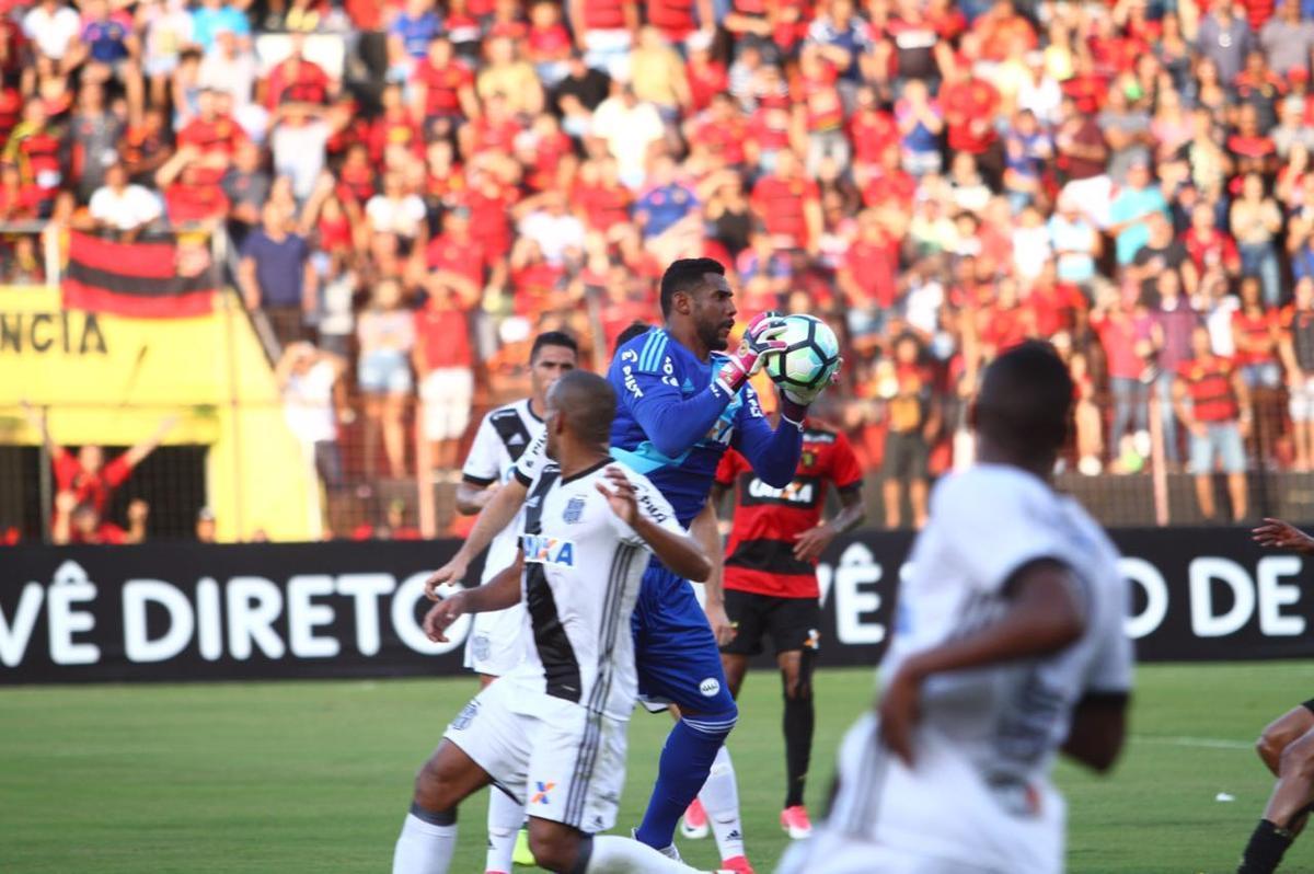 Ilha do Retiro recebeu um bom público no Dia dos Pais para o duelo entre Sport x Ponte preta, válido pela 20ª rodada do Campeonato Brasileiro da Série A