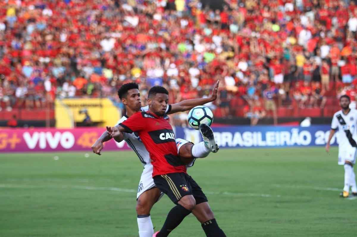 Ilha do Retiro recebeu um bom público no Dia dos Pais para o duelo entre Sport x Ponte preta, válido pela 20ª rodada do Campeonato Brasileiro da Série A