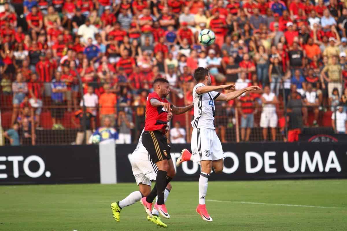 Ilha do Retiro recebeu um bom público no Dia dos Pais para o duelo entre Sport x Ponte preta, válido pela 20ª rodada do Campeonato Brasileiro da Série A