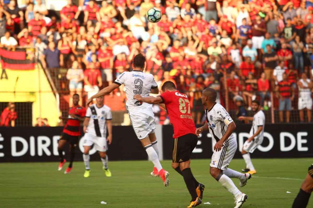 Ilha do Retiro recebeu um bom público no Dia dos Pais para o duelo entre Sport x Ponte preta, válido pela 20ª rodada do Campeonato Brasileiro da Série A