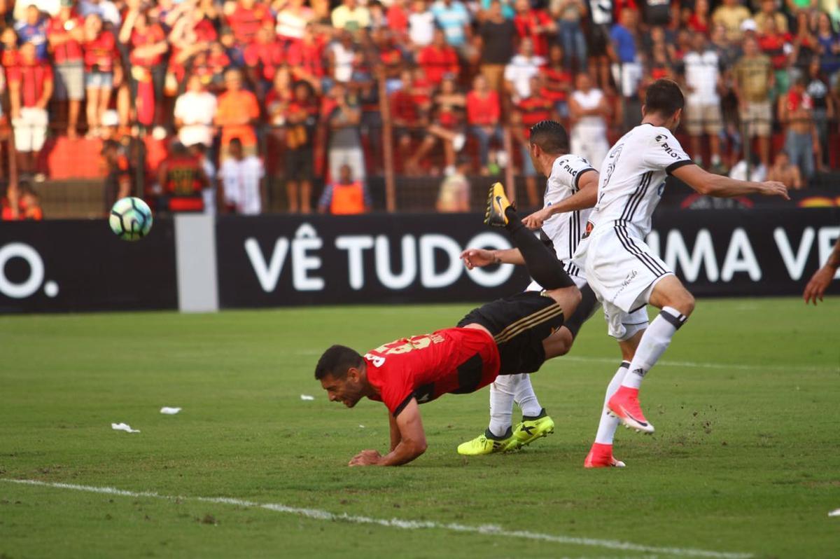 Ilha do Retiro recebeu um bom público no Dia dos Pais para o duelo entre Sport x Ponte preta, válido pela 20ª rodada do Campeonato Brasileiro da Série A