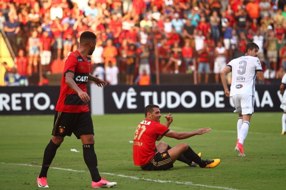 Ilha do Retiro recebeu um bom público no Dia dos Pais para o duelo entre Sport x Ponte preta, válido pela 20ª rodada do Campeonato Brasileiro da Série A