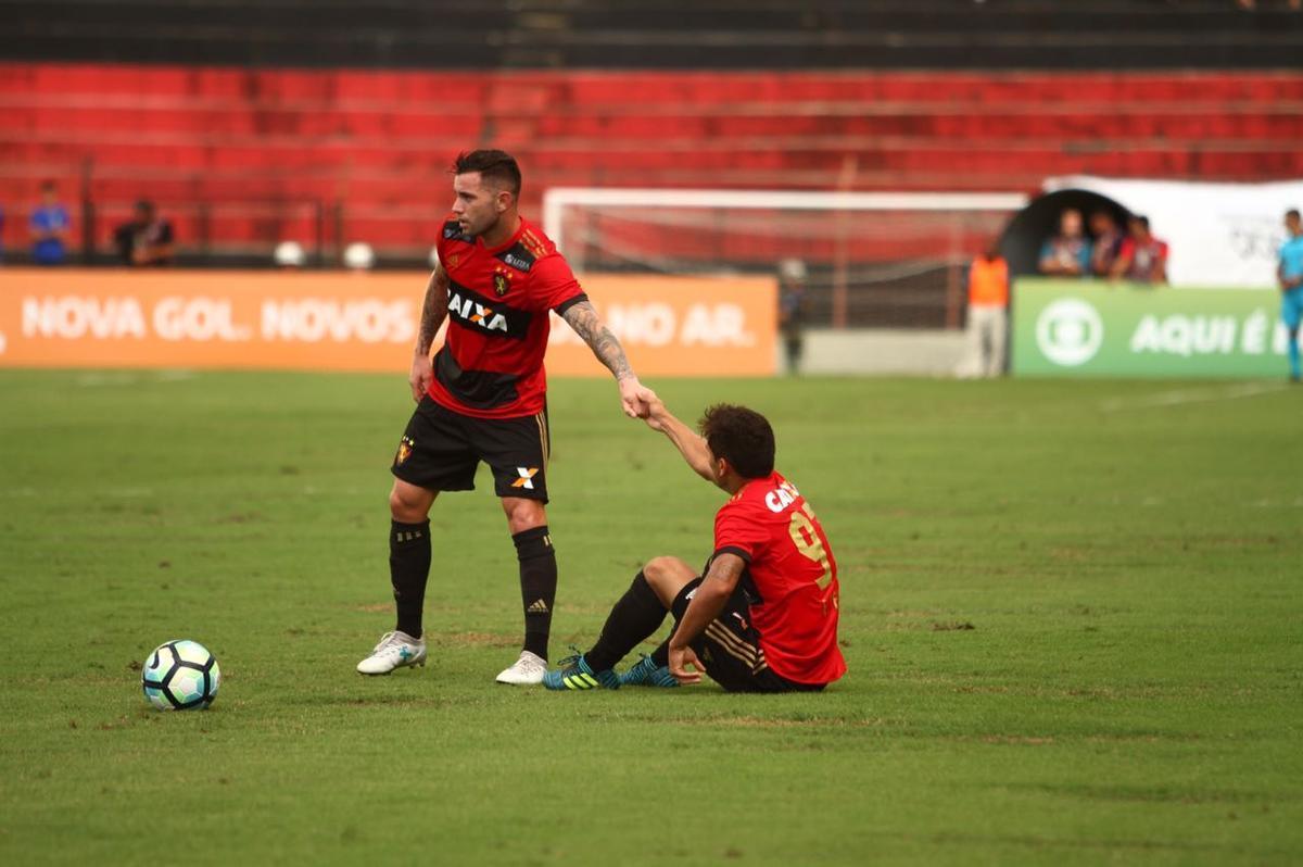 Ilha do Retiro recebeu um bom público no Dia dos Pais para o duelo entre Sport x Ponte preta, válido pela 20ª rodada do Campeonato Brasileiro da Série A