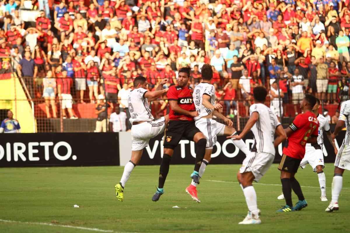 Ilha do Retiro recebeu um bom público no Dia dos Pais para o duelo entre Sport x Ponte preta, válido pela 20ª rodada do Campeonato Brasileiro da Série A