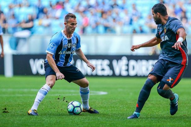 Almejando retornar ao G6 da Série A, o Rubro-negro visitou o time sulista na Arena do Grêmio em partida válida pela 22ª rodada do Brasileiro