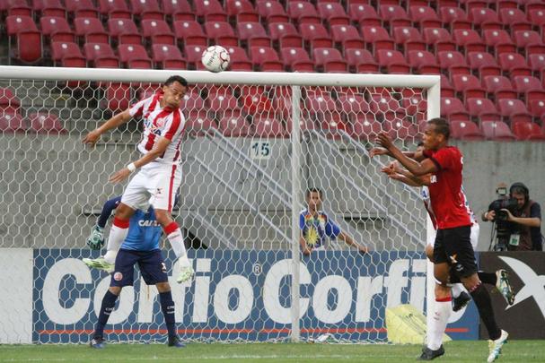 Na luta contra o rebaixamento, Nutico recebe time gacho na Arena de Pernambuco