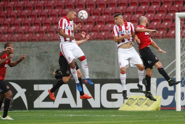 Na luta contra o rebaixamento, Nutico recebe time gacho na Arena de Pernambuco