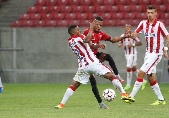 Na luta contra o rebaixamento, Nutico recebe time gacho na Arena de Pernambuco