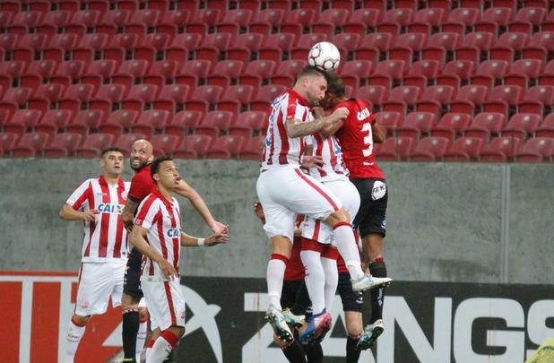 Na luta contra o rebaixamento, Nutico recebe time gacho na Arena de Pernambuco