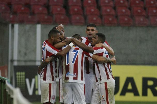 Na luta contra o rebaixamento, Nutico recebe time gacho na Arena de Pernambuco