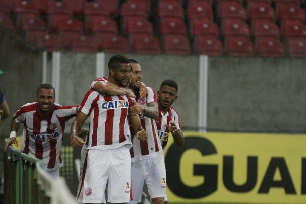 Na luta contra o rebaixamento, Nutico recebe time gacho na Arena de Pernambuco