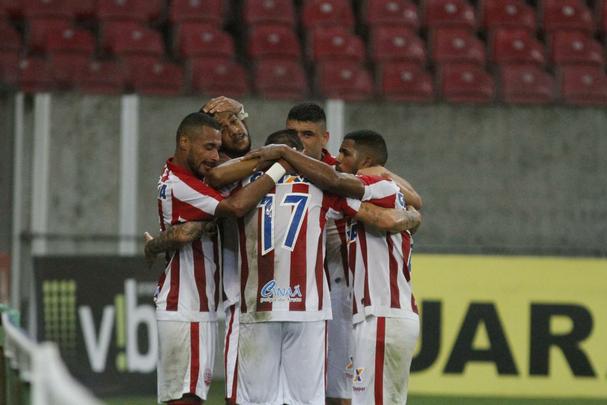 Na luta contra o rebaixamento, Nutico recebe time gacho na Arena de Pernambuco