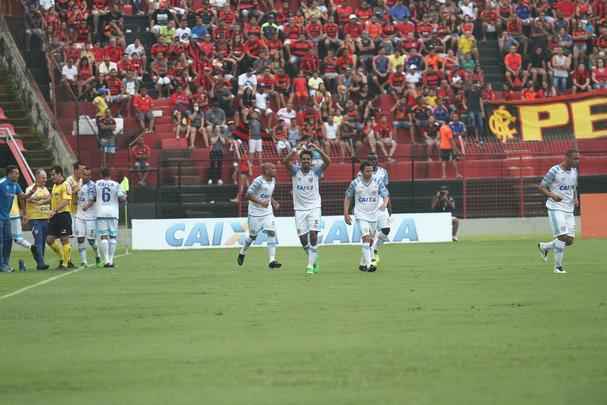 Com novo terceiro padro, Sport encara Ava pela 23 rodada