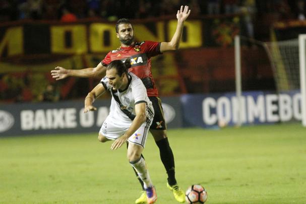 No segundo tempo, o Sport deslanchou. Dominou a partida desde o incio, mas abusou de perder gols que poderiam ter dado ao time uma vantagem maior no placar. O Leo chegou a fazer 3 a 0, mas, no fim da partida, a Ponte Preta marcou um gol que deixa a deciso da vaga totalmente em aberto