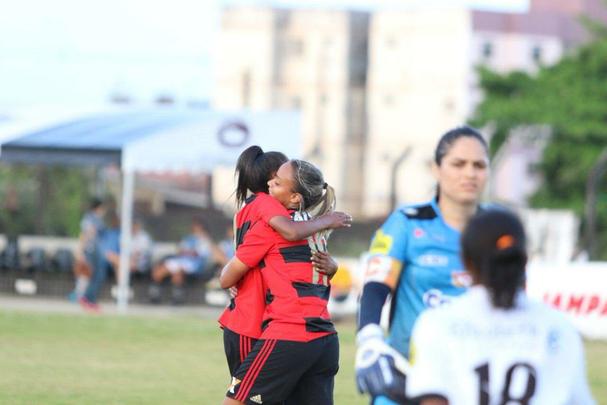 Em amistoso no estdio Almeido, as rubro-negras venceram o time feminino do Botafogo-PB por 3 a 0 com gols de Ottlia, Juliana e Soraya 