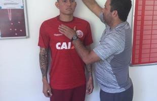 Rafael Oliveira (atacante): ltimo reforo do Nutico para a temporada, chega com o rtulo de artilheiro aps fazer 23 gols pelo Botafogo-PB.