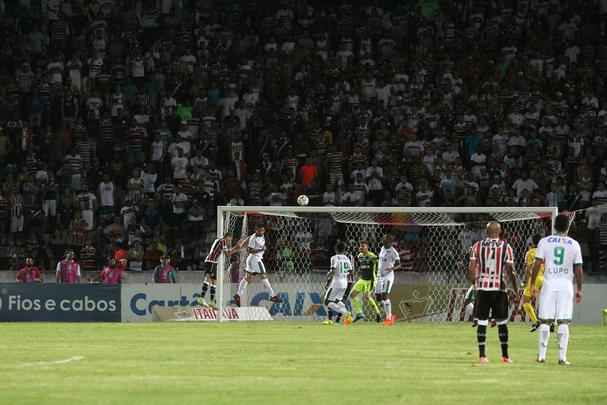 Em partida vlida pela 28 rodada da Srie B do Brasileiro, Tricolor perdeu para o Amrica-MG por 1 a 0 no Arruda com gol de Matheusinho