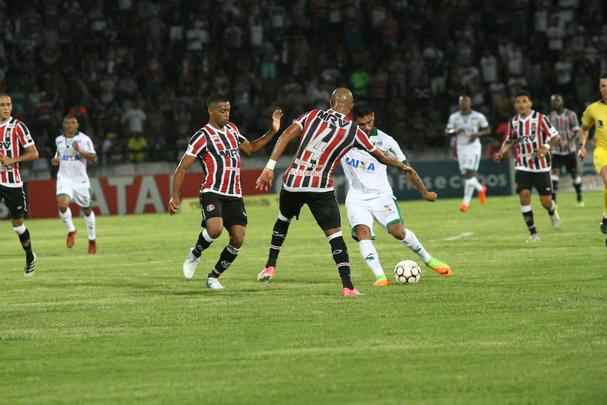 Em partida vlida pela 28 rodada da Srie B do Brasileiro, Tricolor perdeu para o Amrica-MG por 1 a 0 no Arruda com gol de Matheusinho