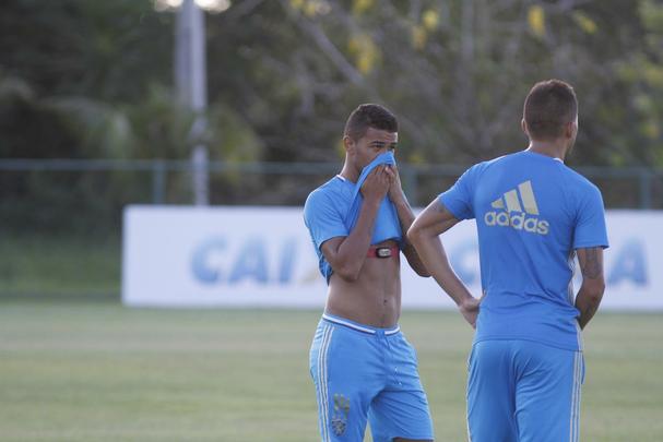 Juninho se reapresentou ao tcnico Vanderlei Luxemburgo e trabalhou normalmente com o restante do elenco durante a tarde desta tera-feira