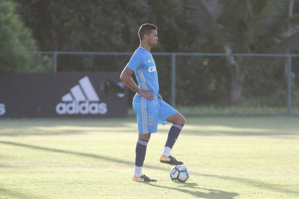 Juninho se reapresentou ao tcnico Vanderlei Luxemburgo e trabalhou normalmente com o restante do elenco durante a tarde desta tera-feira